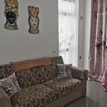 Casa Graziosa Con Wifi E Aria Condizionata A 500 M Dalla Holiday home Avola