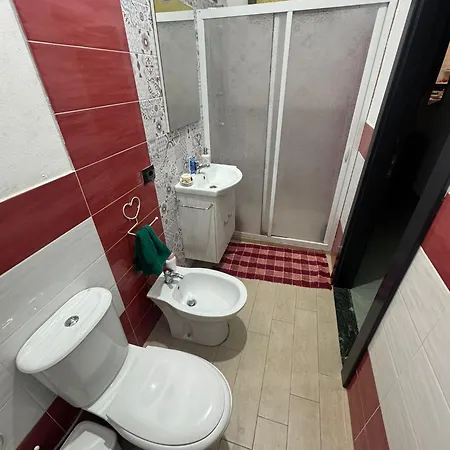 Casa Graziosa Con Wifi E Aria Condizionata A 500 M Dalla Holiday home