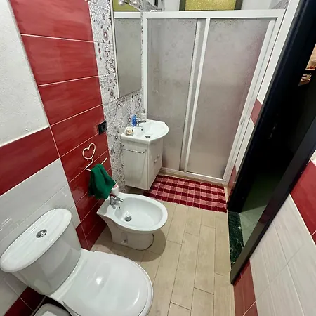 Casa Graziosa Con Wifi E Aria Condizionata A 500 M Dalla Holiday home